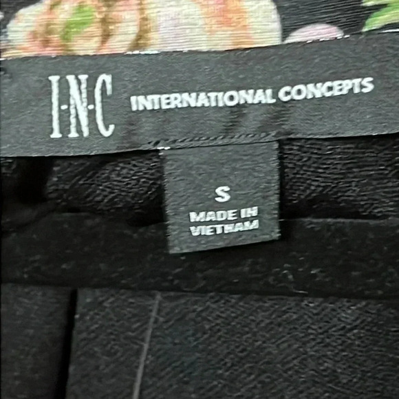 INC‎ international concepts women’s sleeveless tank top summer floral Sm v neck - Picture 2 of 10